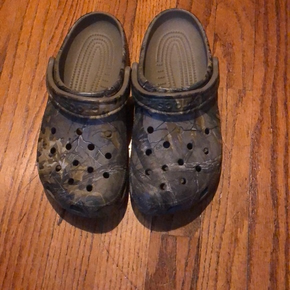 crocs men's size 9 shoes